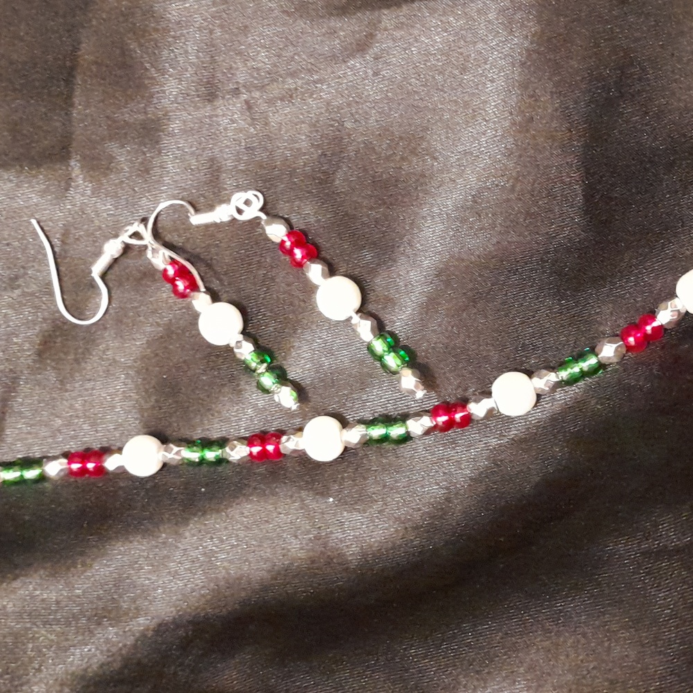 Handmade Bracelet and Earrings set. 7" bracelet 1 1/2" dangle Earrings